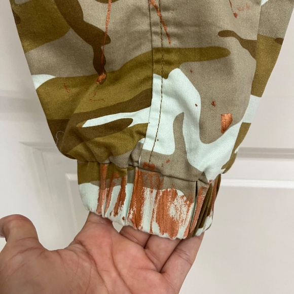 V.I.P. Camo Cargo Jogger Pants with Graffiti Print – Size Small - Picture 8 of 14